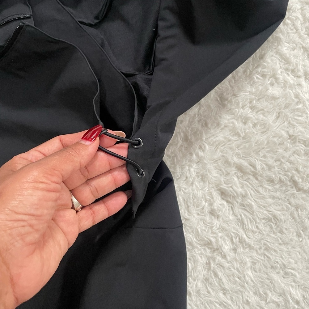 Adidas Men's Black Windbreaker with Gray Accents - Picture 7 of 16